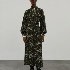 NWT EDITED Dalary maxi dress black and yellow pattern 🌻